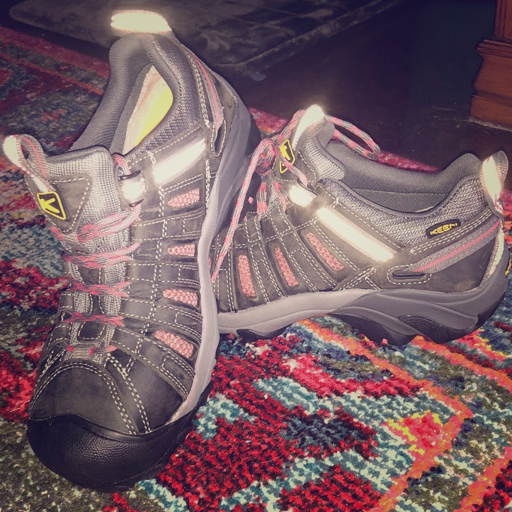 NWT! Women’s Keen utility/hiking shoe. Sz 7.5